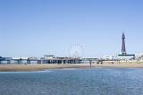 blackpools central pier with ferris wheel