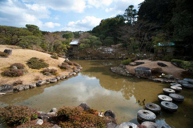The Isuien Garden is the only walking garden or kaiyushiki teien in Nara, Japan