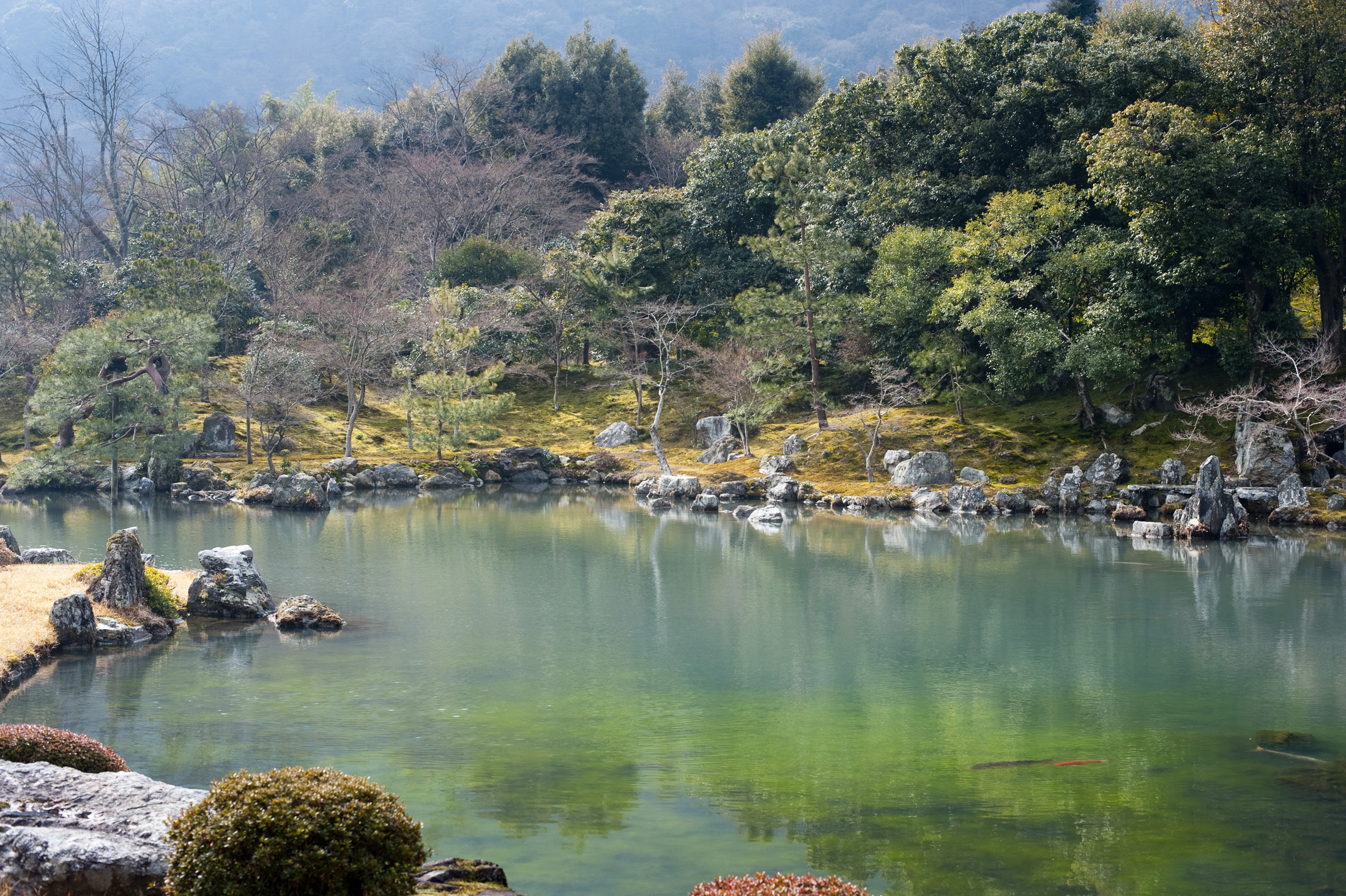 an image of The SoÂgen Pond and the Tenryu -ji temple, kyoto japan