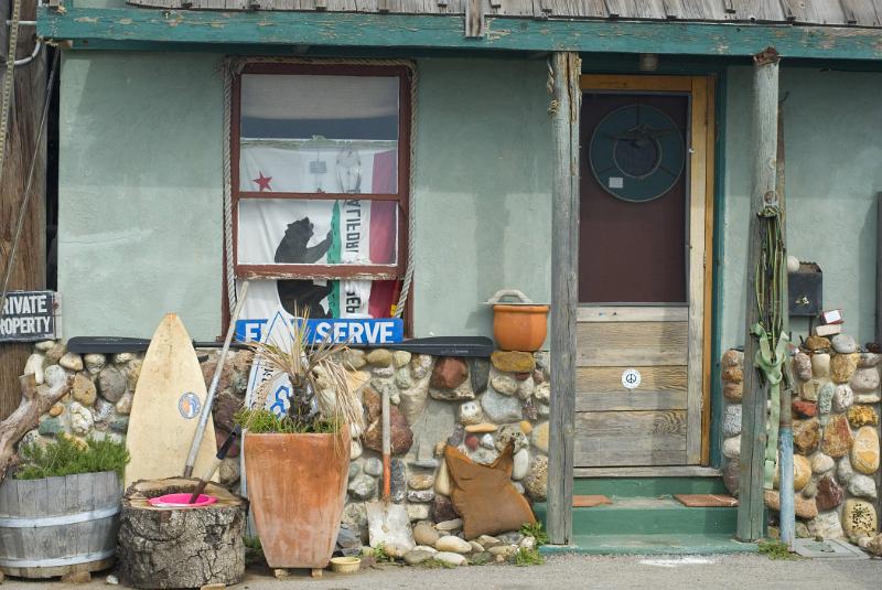 old surf shack on the california coast